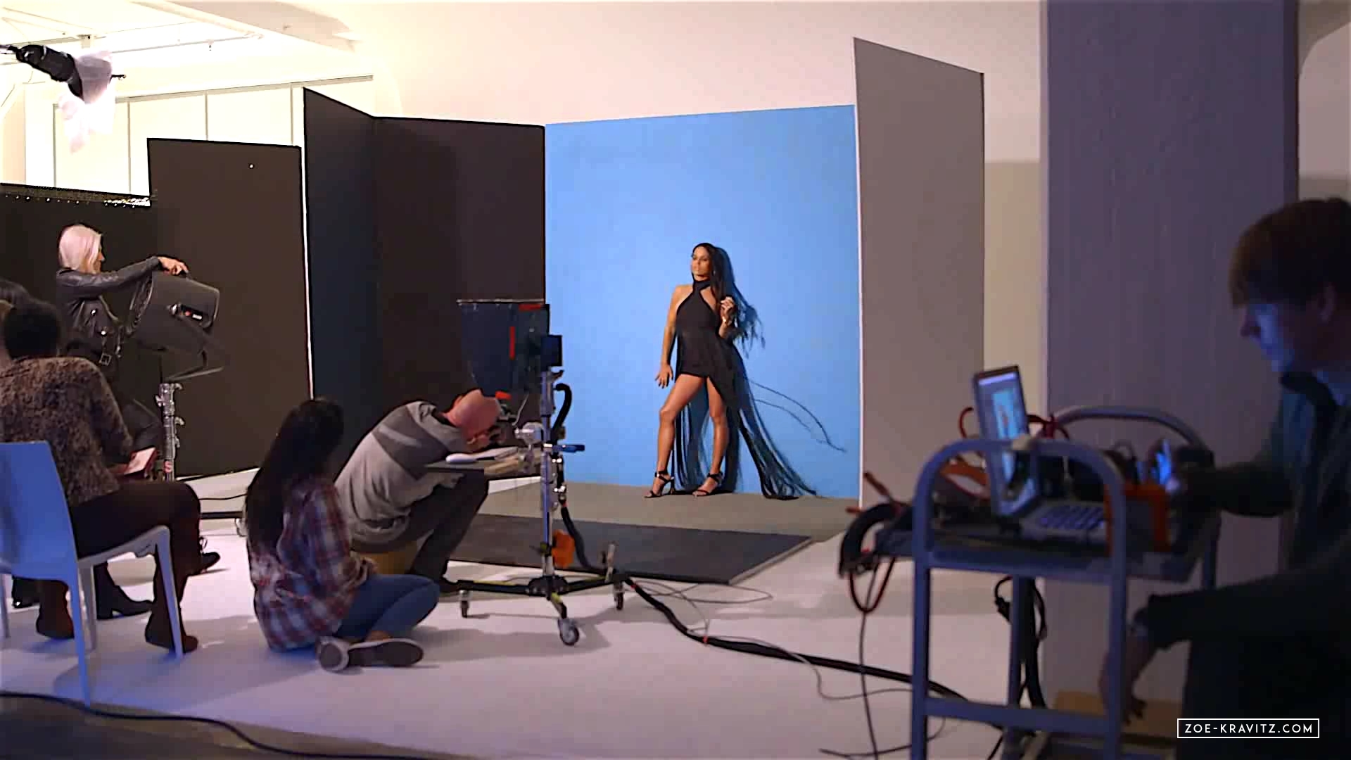 Behind_the_Scenes_with_Zoe_Kravitz_avi0065.jpg