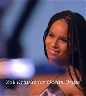 Behind_the_Scenes_with_Zoe_Kravitz_avi0008.jpg