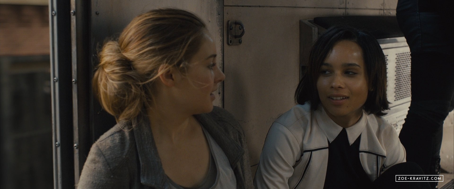 divergent2014_01320.jpg