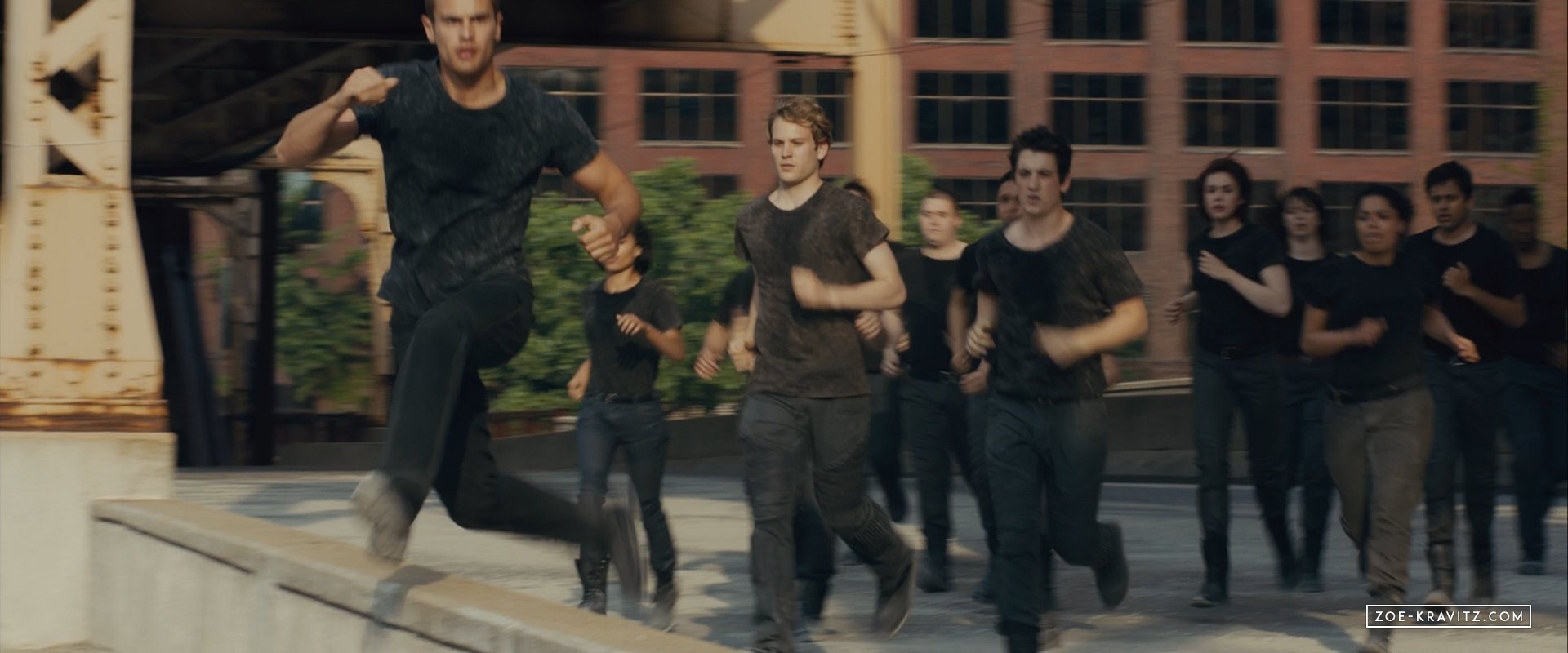 divergent2014_02146.jpg