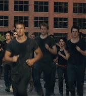 divergent2014_02145.jpg