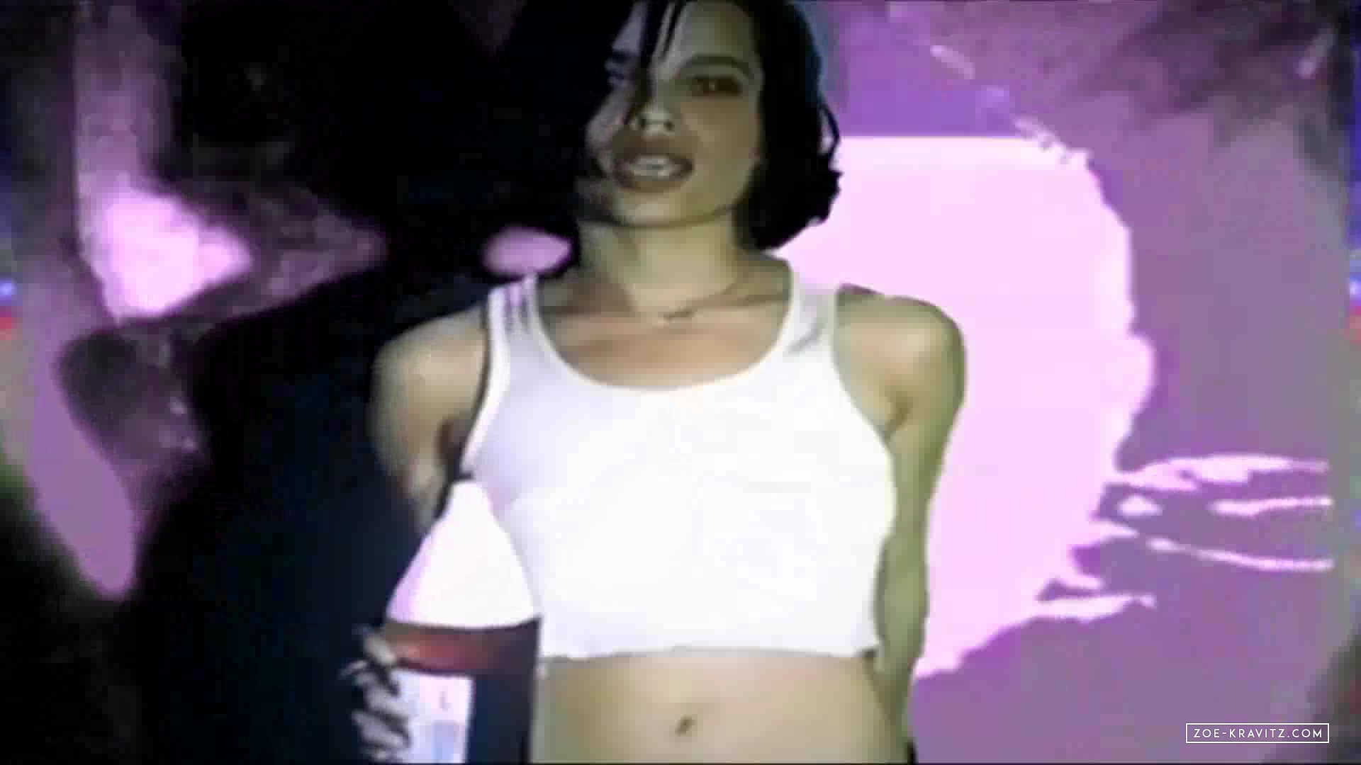 AYO_28Official_Music_Video29_avi0017.jpg