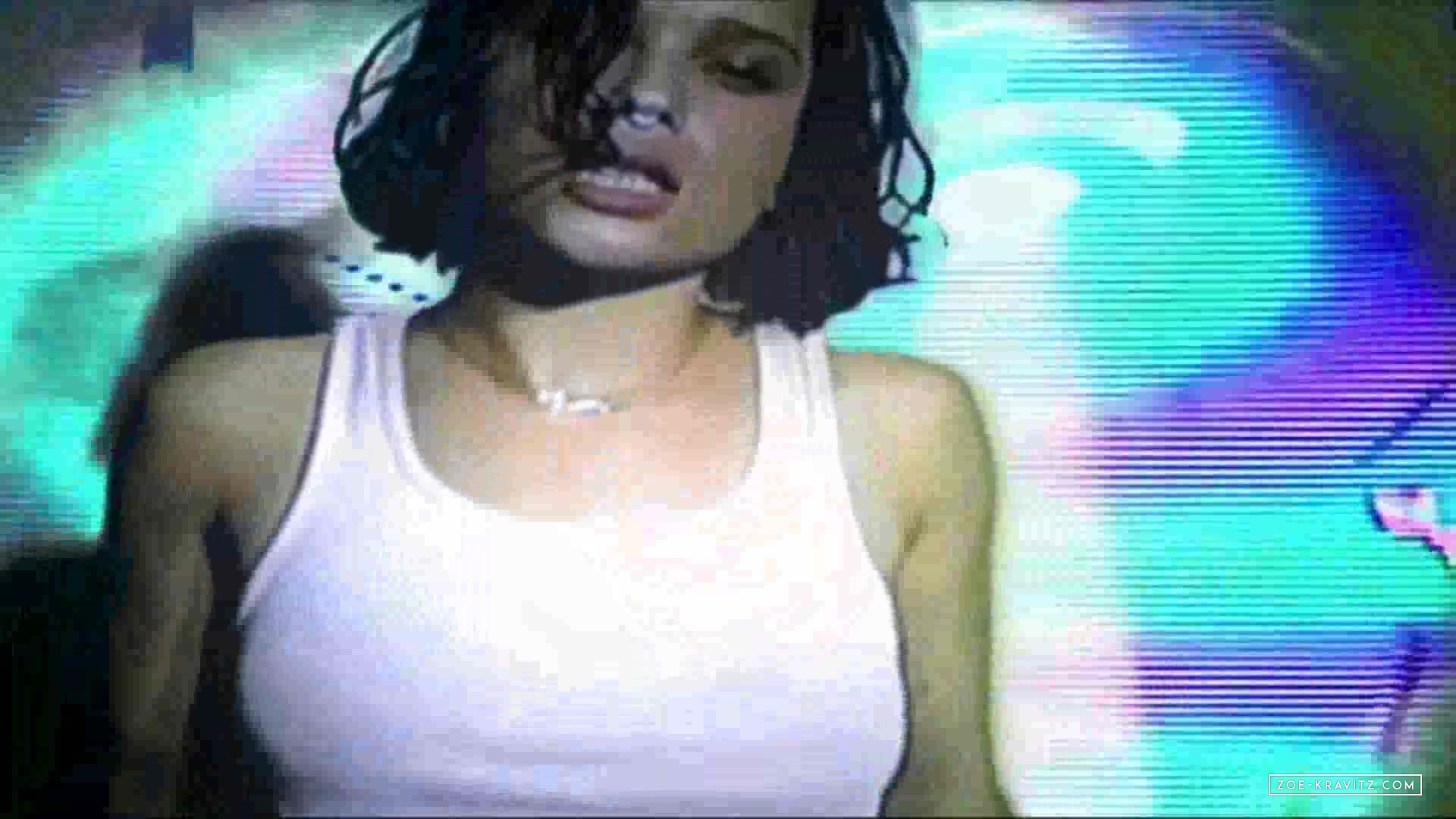 AYO_28Official_Music_Video29_avi0055.jpg