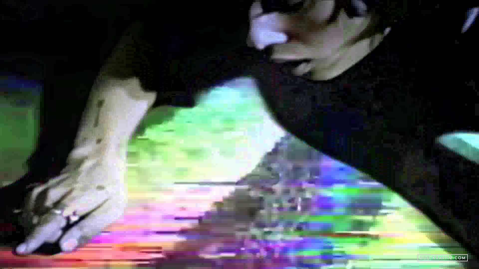 AYO_28Official_Music_Video29_avi0096.jpg