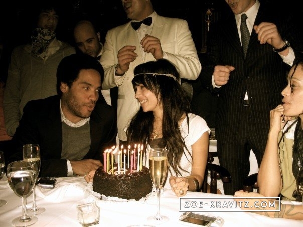 Zoe_Kravitz_at_her_18th_birthday_party_08.jpg