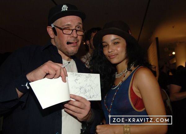 Zoe_Kravitz_attends_Ricky_Powells_Illy_Funksters_Exhibition_Opening_05.jpg