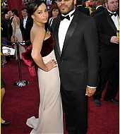 Lenny_and_Zoe_Kravitz_attending_the_2010_Oscars_02.jpg