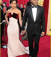 Lenny_and_Zoe_Kravitz_attending_the_2010_Oscars_06.jpg