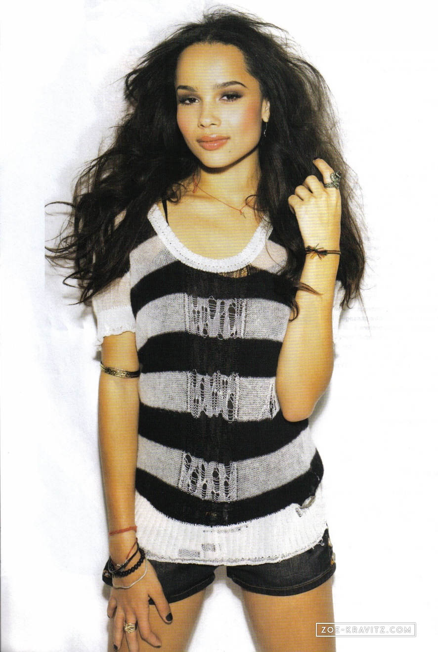 Zoe_Kravitz_in_Jalouse_December_2006_05.jpg